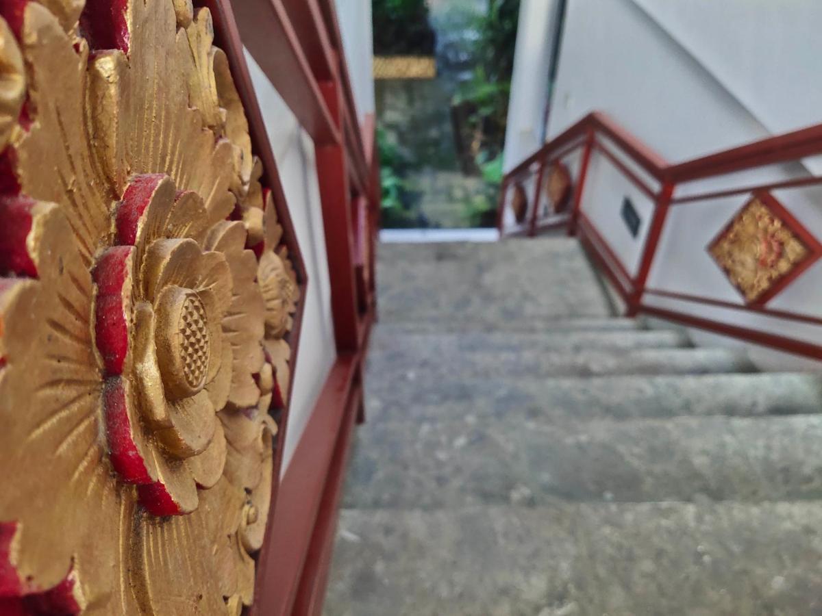 Batik Sekar Bali Guest House ウブド エクステリア 写真